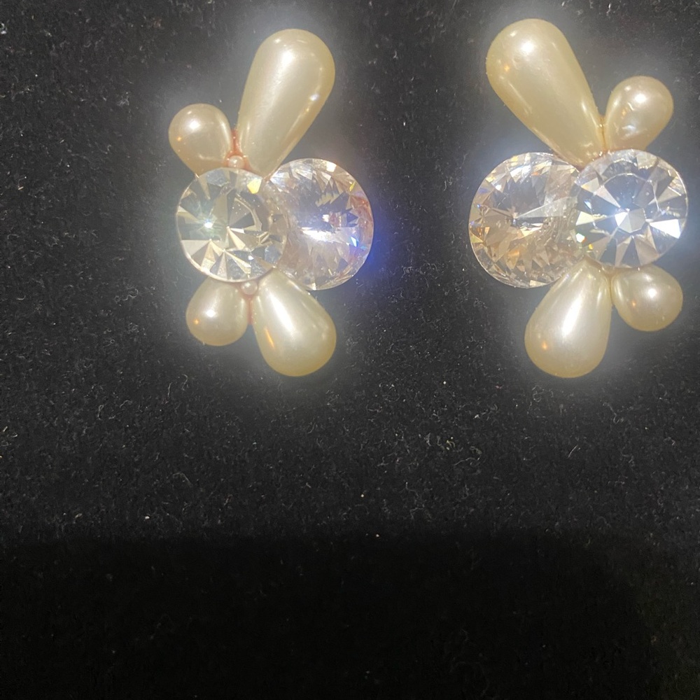 Elegant Wendy Gell Pearl and Crystal Earrings